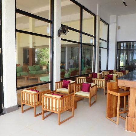 Grand Beach Wadduwa Luaran gambar