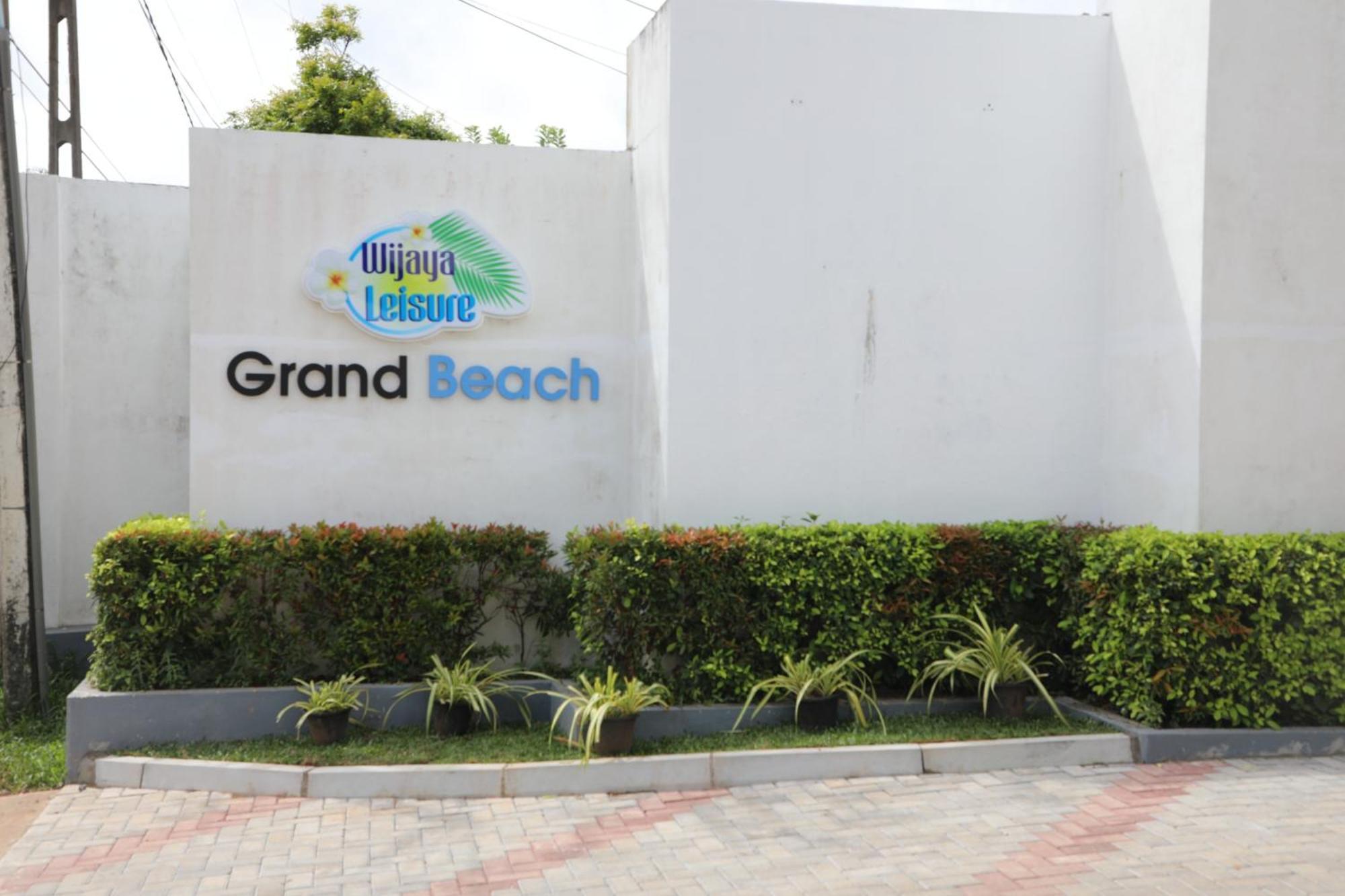 Grand Beach Wadduwa Luaran gambar