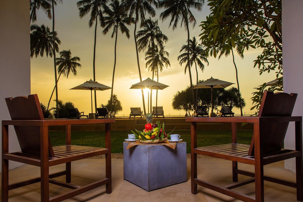 Grand Beach Wadduwa Luaran gambar