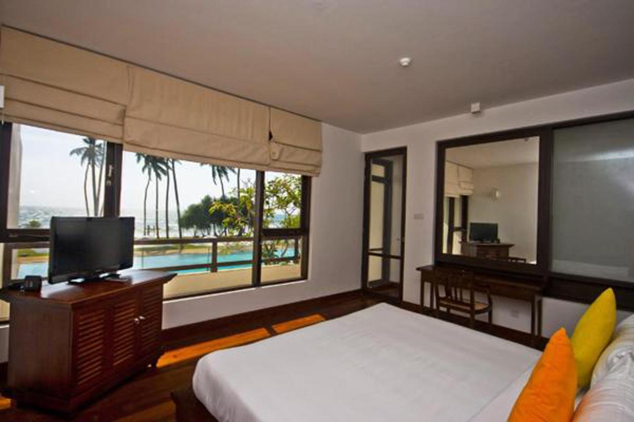 Grand Beach Wadduwa Luaran gambar
