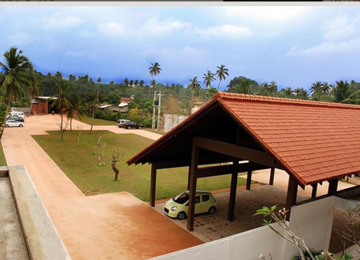 Grand Beach Wadduwa Luaran gambar
