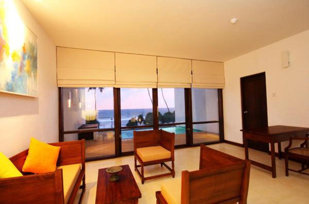 Grand Beach Wadduwa Luaran gambar